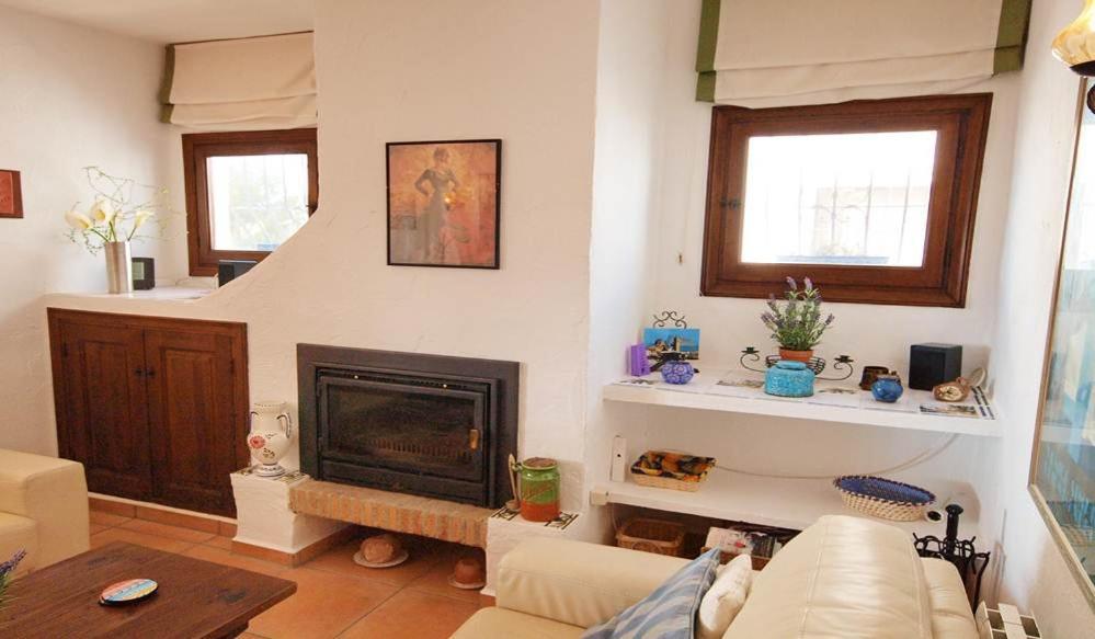 6 Persoons Bungalow Met Gemeenschapelijk Zwembad Бенитачель Экстерьер фото