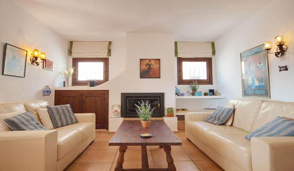 6 Persoons Bungalow Met Gemeenschapelijk Zwembad Бенитачель Экстерьер фото